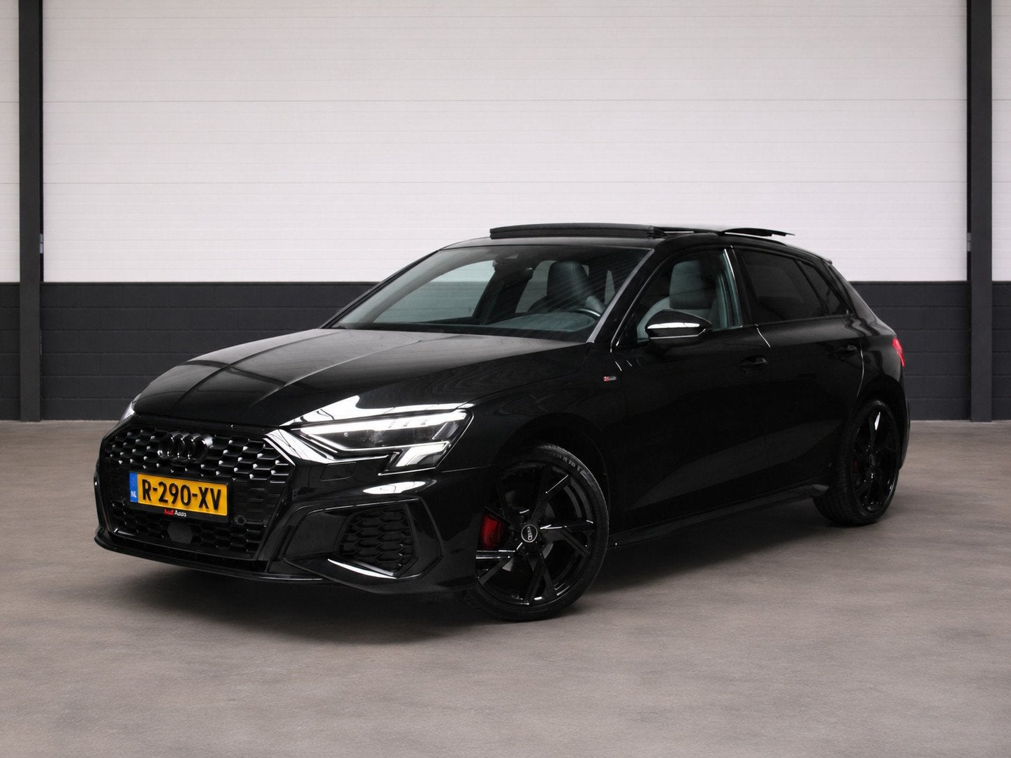 Audi A3 Sportback 35 TFSI S Line l Pano Carplay Black Optik, 4 cilinders, Zwart, Origineel Nederlands, Bedrijf