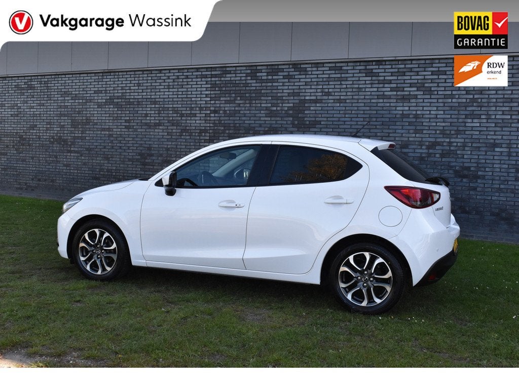 Mazda 2 1.5 Skyactiv-G Skylease GT Leer Navi Stoelverwarming, Voorwielaandrijving, Gebruikt, 4 cilinders, Wit