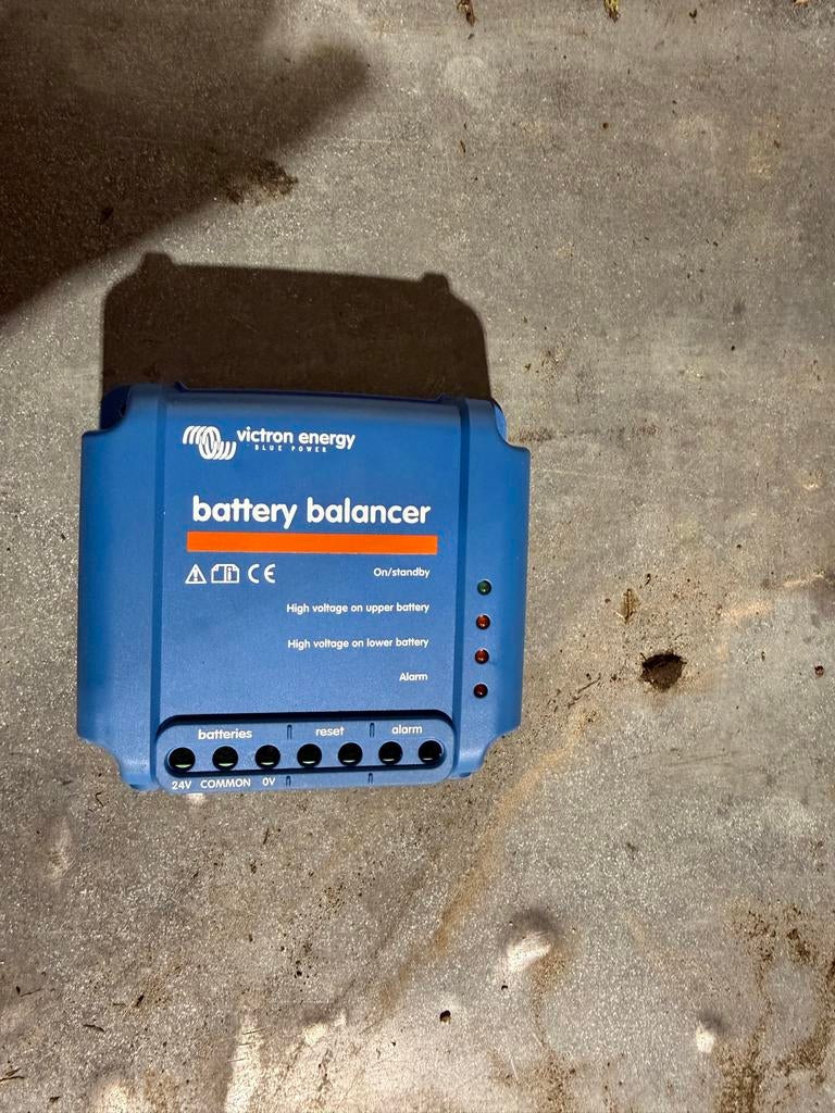 Victron Energy Battery Balancer - Optimaliseer uw accu's, Auto-onderdelen, Accu's en Toebehoren, Ophalen of Verzenden, Gebruikt