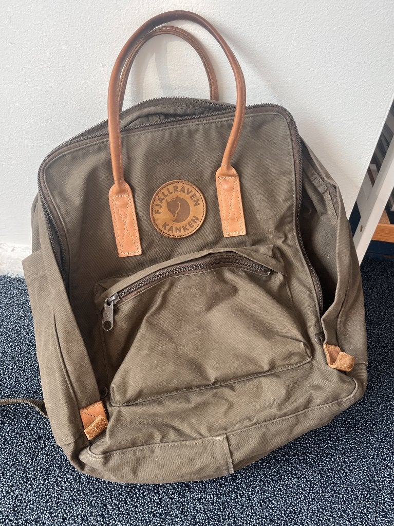 Fjällraven Kanken No 2 (dark olive), Ophalen of Verzenden, Gebruikt, Overige merken, 30 tot 45 cm