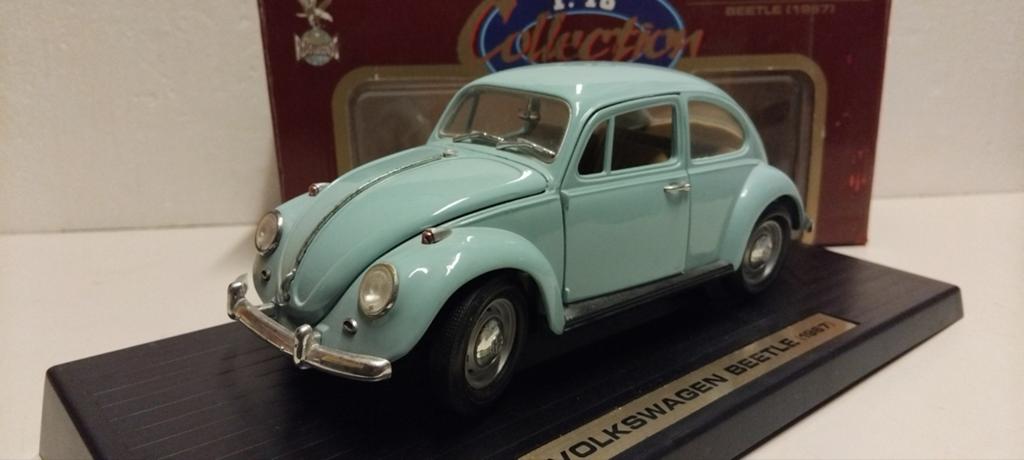Volkswagen Kever 1967 lichtblauw RoadTough metal 1:18 KRD, Hobby en Vrije tijd, Modelauto's | 1:18, Ophalen of Verzenden, Zo goed als nieuw