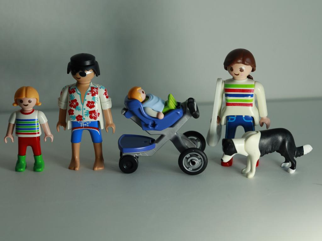 Playmobil, gezin, vader, moeder, kind, baby, hond, kinderwag, Ophalen of Verzenden, Zo goed als nieuw