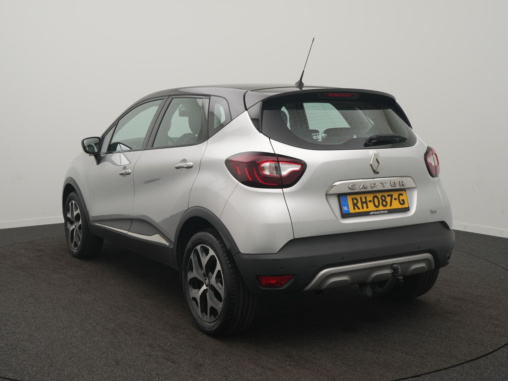 Renault Captur TCe 90 Intens - RIJKLAARPRIJS - Trekhaak, Auto's, Renault, Voorwielaandrijving, Stof, Gebruikt, 620 kg