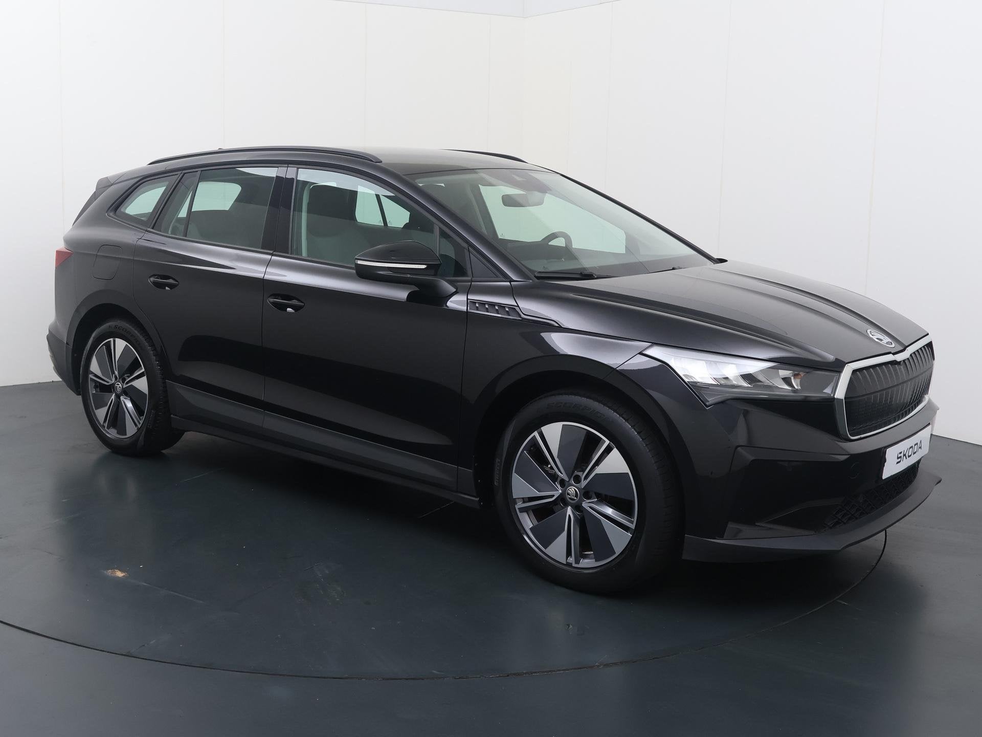 Skoda Enyaq iV 60 | 180 PK | SoH 89% | Achteruitrijcamera |, Auto's, Automaat, Achterwielaandrijving, Leder en Stof, Zwart
