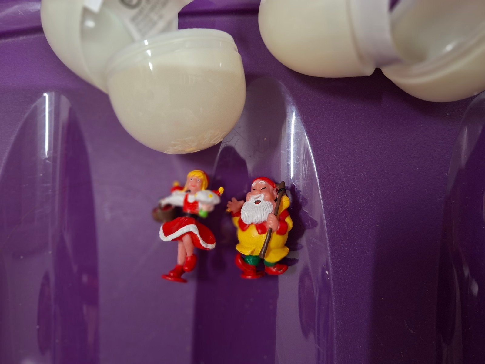 Efteling roodkapje en kabouter uit wit ei, Verzenden, Nieuw, Beeldje of Poppetje