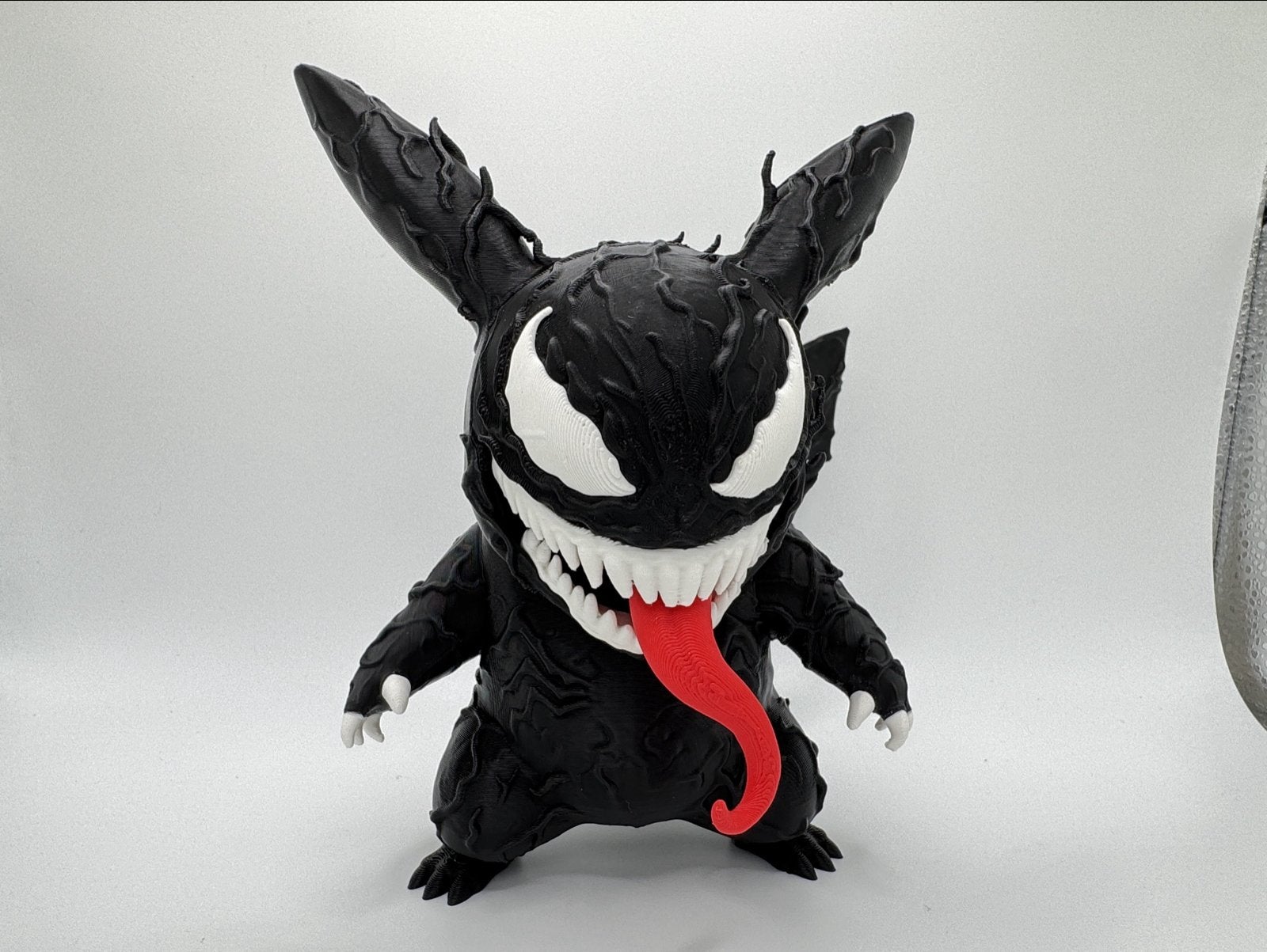 Venom Pikachu Figuur - Unieke Crossover Collectible, Ophalen of Verzenden, Zo goed als nieuw