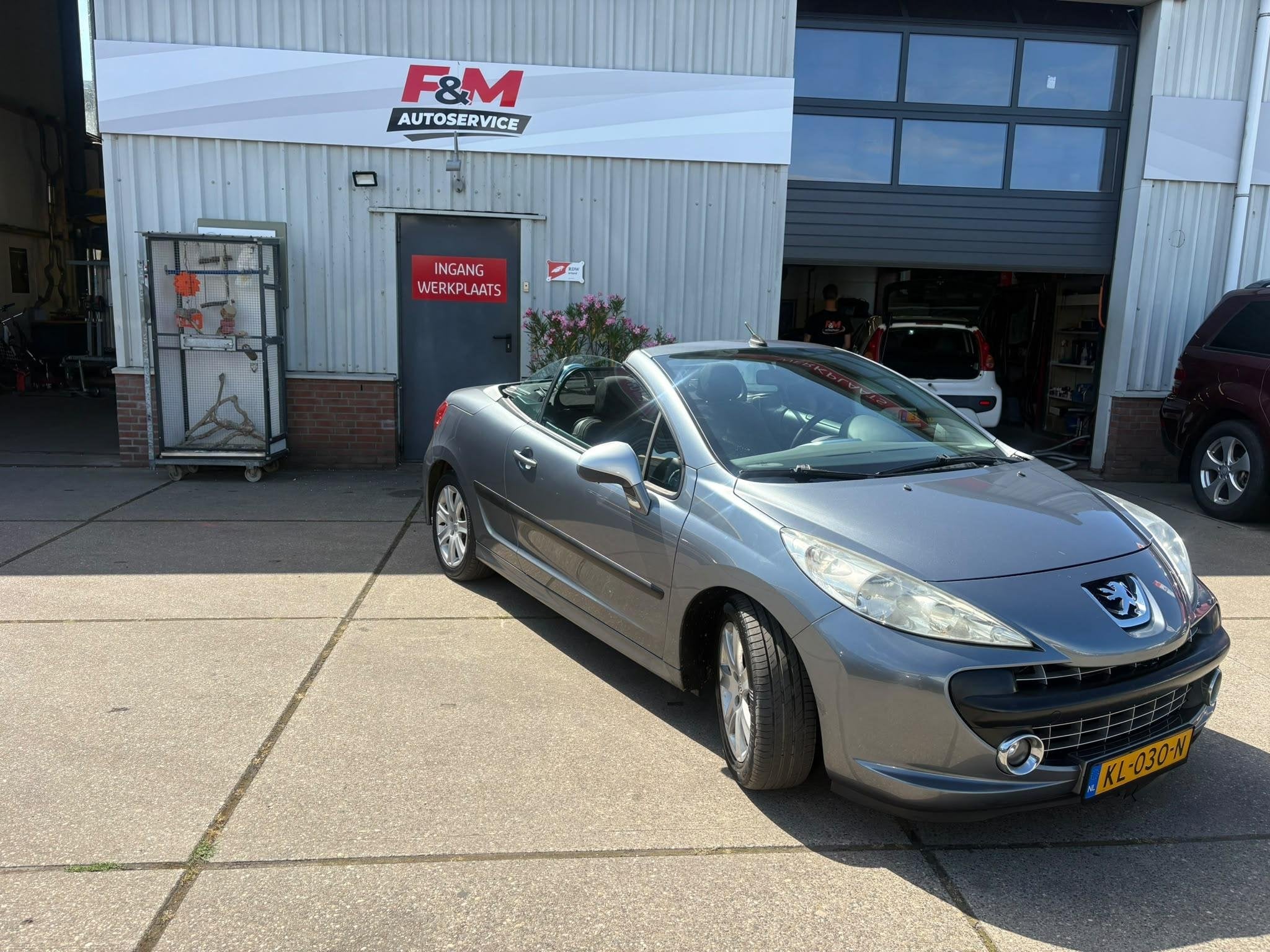 Peugeot 207 CC 1.6 VTi Airco, carplay, Auto's, Peugeot, Voorwielaandrijving, Gebruikt, Cabriolet, 4 stoelen