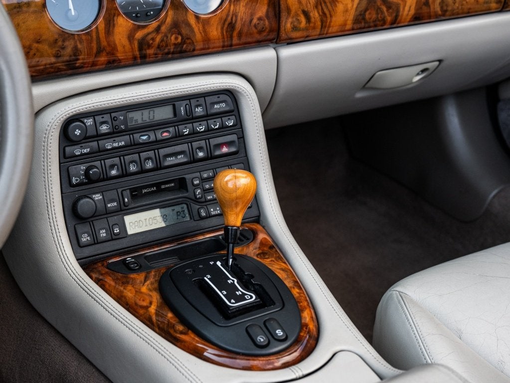 Jaguar XKR 4.0 V8 Convertible Youngtimer (bj 2000), foto 10