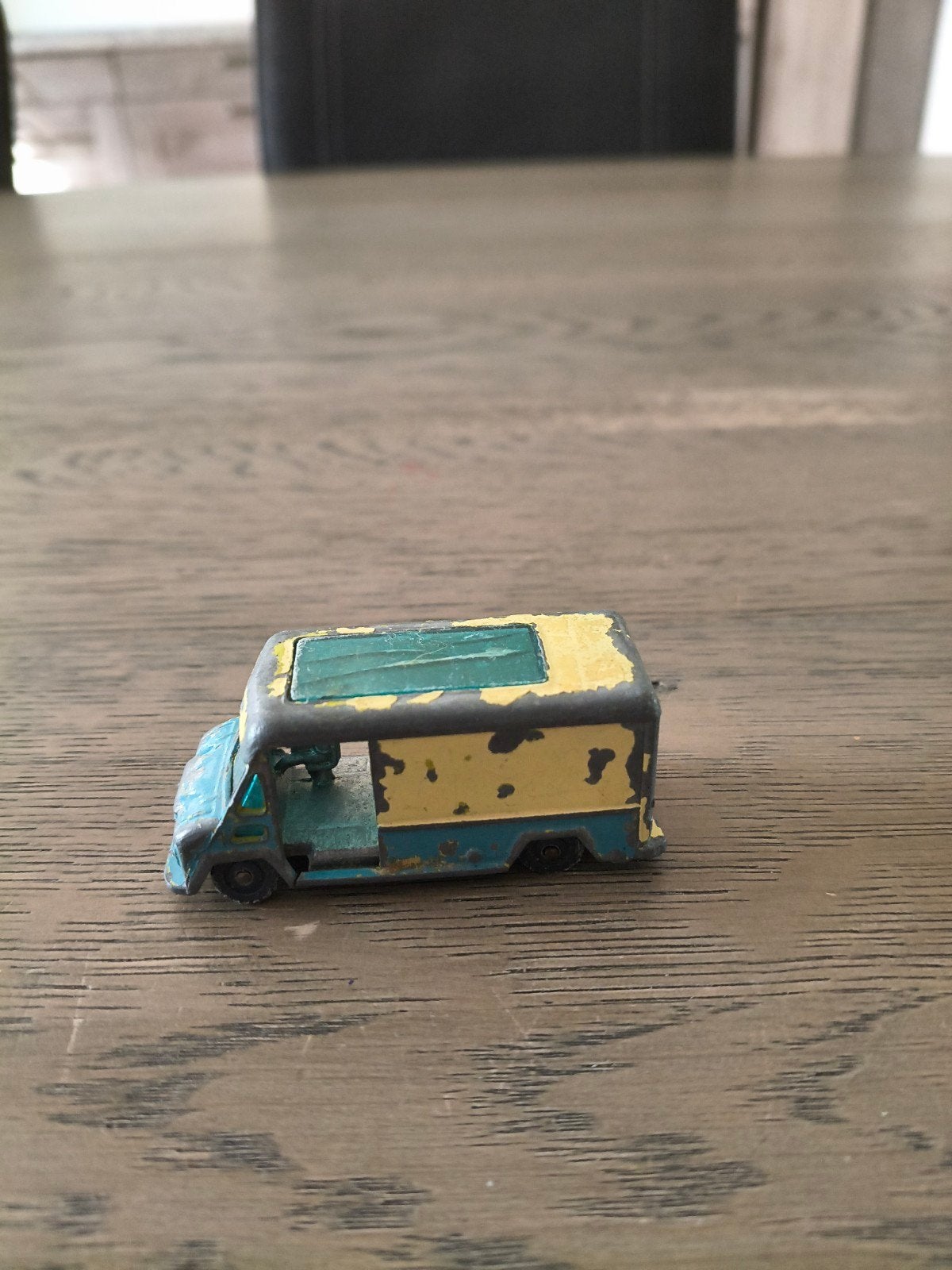 Vintage Husky Commer Walk-Thru Van (Made in GT Britain), Ophalen of Verzenden, Gebruikt