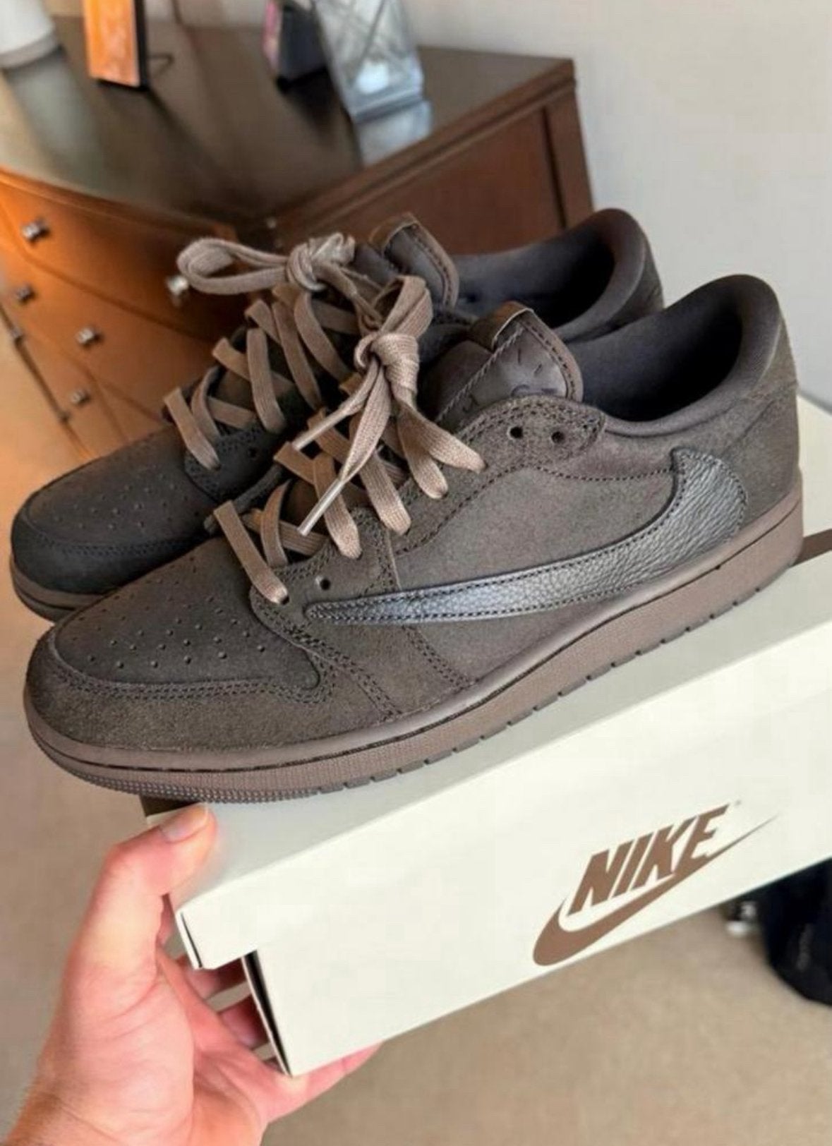 Travis Scott Nike Air Jordan 1 Low Alle kleuren maat 36-45❗️, Kleding | Heren, Ophalen of Verzenden, Nieuw, Overige kleuren, Sneakers of Gympen