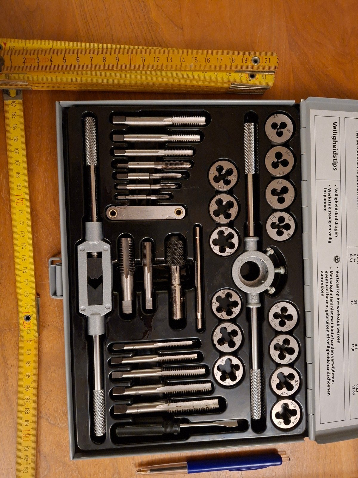 Duro Schroefdraad Tap- en Snijset - Compleet in Koffer, Ophalen, Zo goed als nieuw, Gereedschapsset, Overige merken
