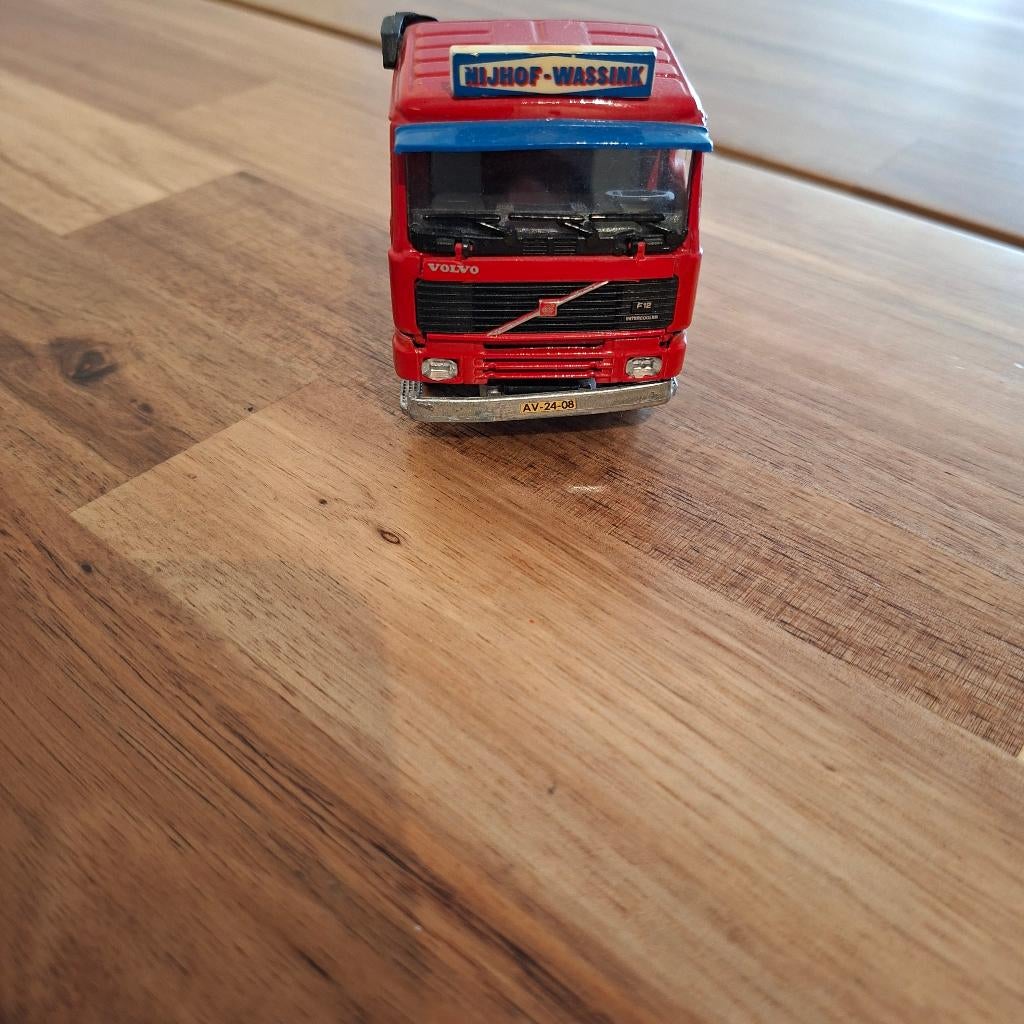 NIJHOF-WASSINK VOLVO F 12 TRUCK NST/DIV VOLVO,S OOK GEBRUIKT, Verzenden, Zo goed als nieuw, Bus of Vrachtwagen, Tekno