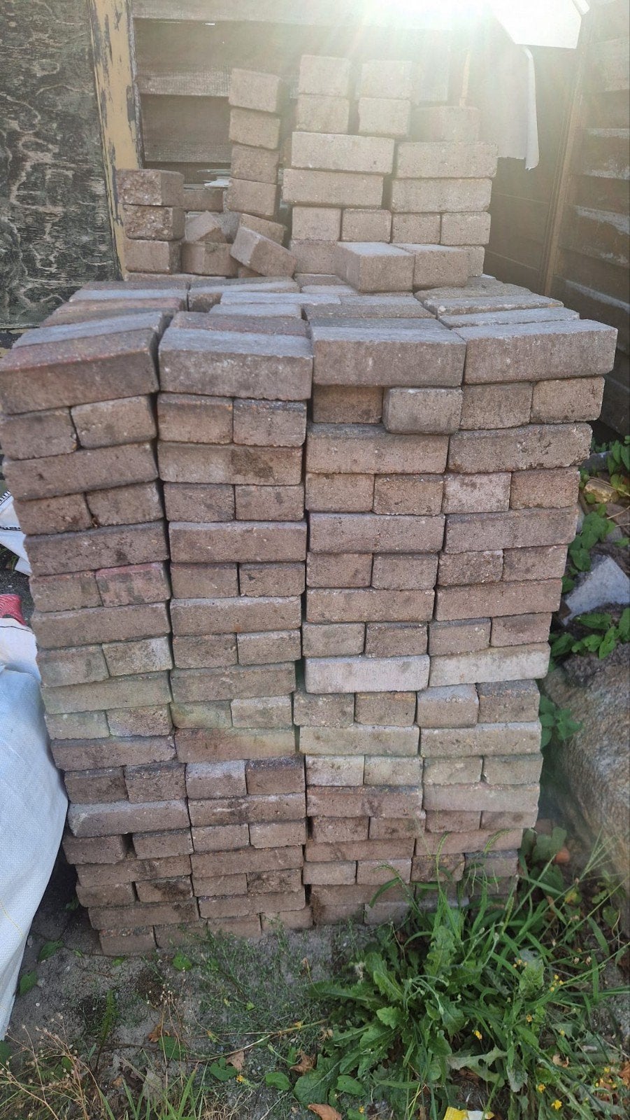 Gratis: klinkers +-20m2, Ophalen, Gebruikt, Beton, Klinkers
