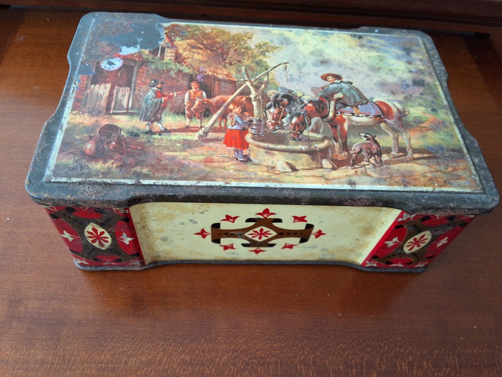 Vintage Blik met Boerderijtafereel en Geschulpte Vorm, Ophalen of Verzenden