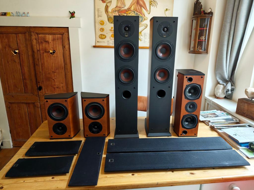 Dali Suite Surround Set met kabels en handleidingen., Gebruikt, Surroundset zonder subwoofer, 120 watt of meer, Ophalen