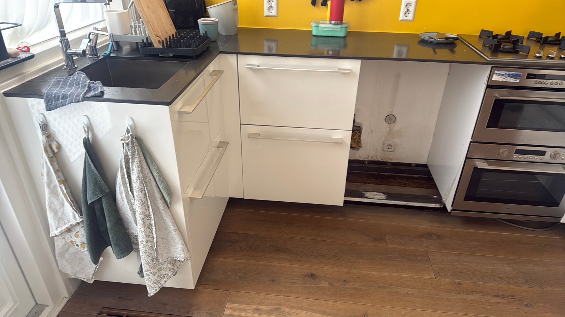 Complete keuken op te halen. Zelf demonteren., Huis en Inrichting, Keuken | Complete keukens, Ophalen, Gebruikt, Wit, Graniet of Steen