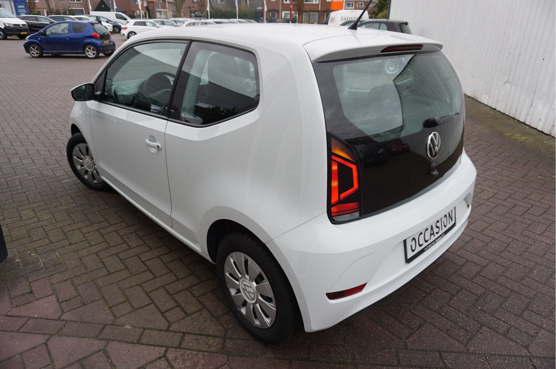 Volkswagen up! 1.0I 48KW (bj 2021), Auto's, Volkswagen, Stof, Gebruikt, 4 stoelen, Bedrijf