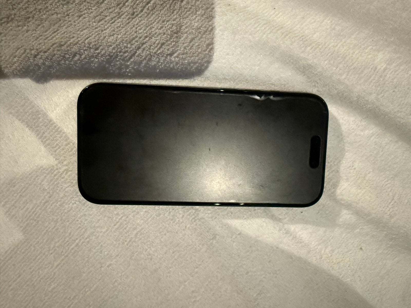 Apple iPhone 16 Pro 128GB Middernacht - Zo goed als nieuw, 97 %, 128 GB, Zwart, Zo goed als nieuw