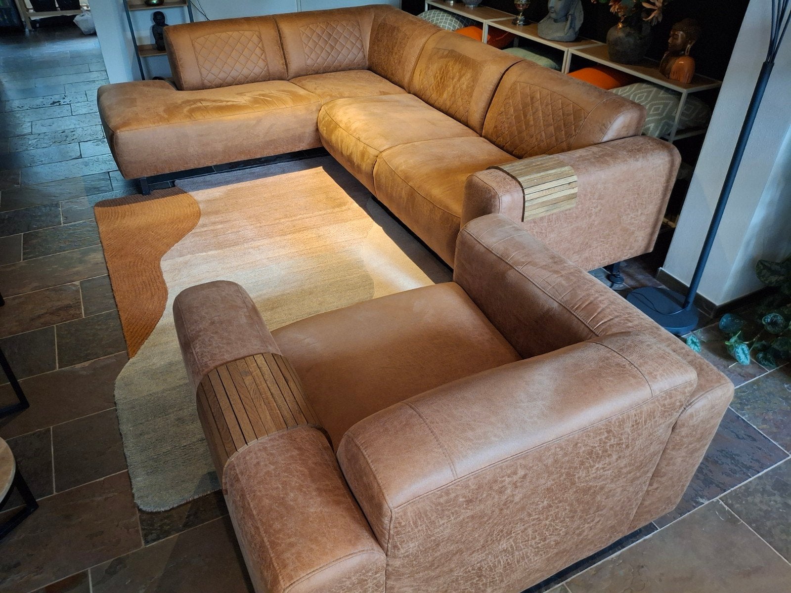 bank en fauteuil kleur Missouri ( cognac)
bank 275 b x 215 d, Ophalen, Stof