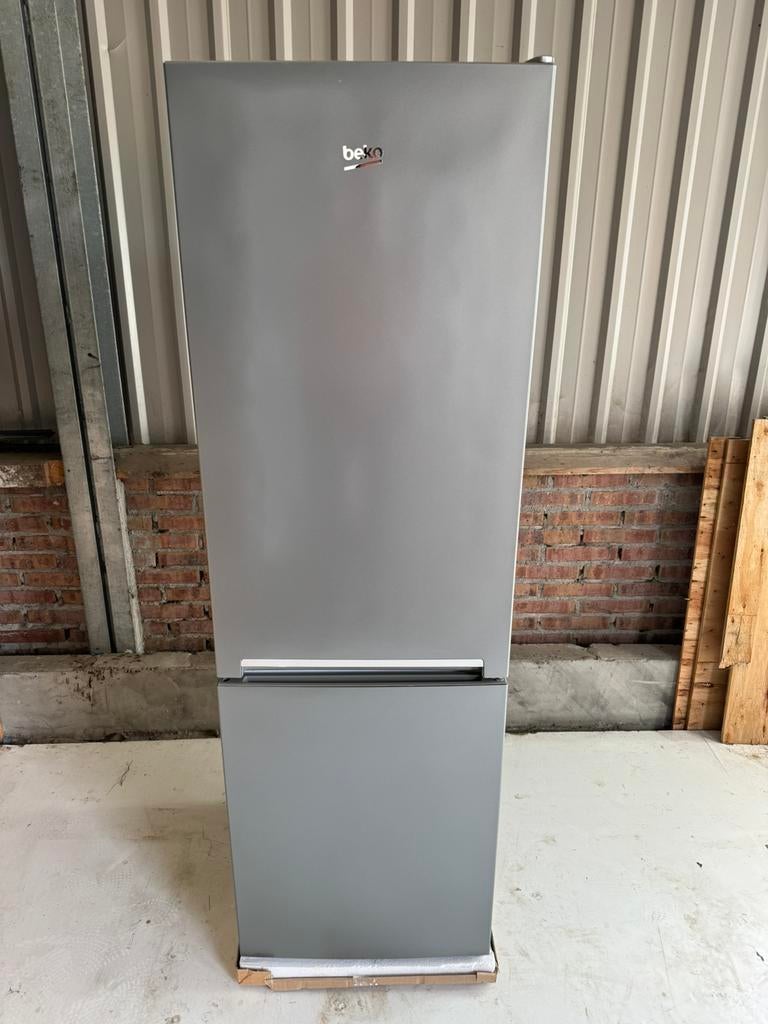 Koelvriescombinatie , laagste prijs garantie RCSA270K30SN, Ophalen of Verzenden, Nieuw, Elektrisch, Vrijstaand