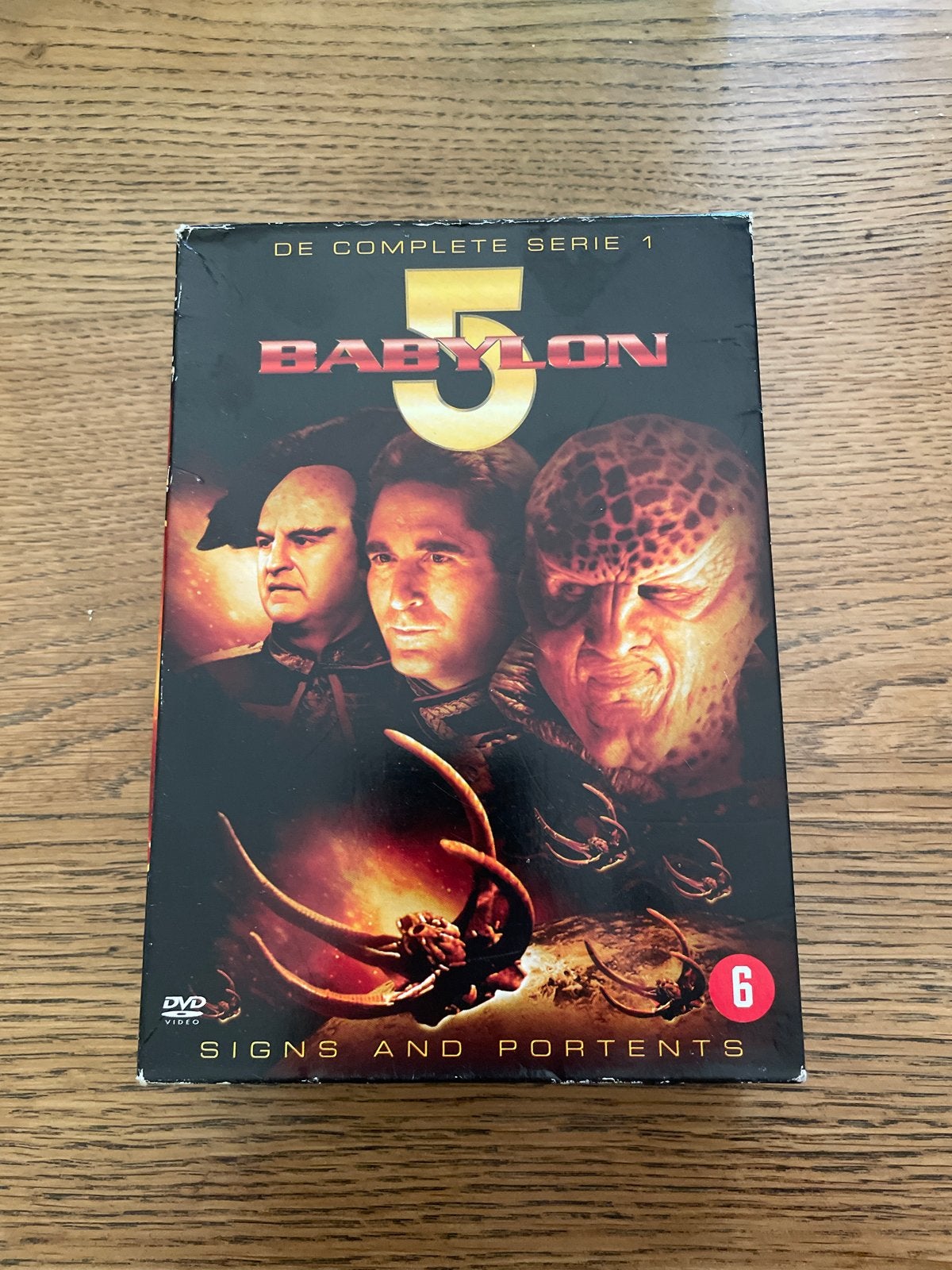 Babylon 5: De Complete Serie 1 - Signs and Portents DVD, Cd's en Dvd's, Dvd's | Science Fiction en Fantasy, Engels, Nederlands