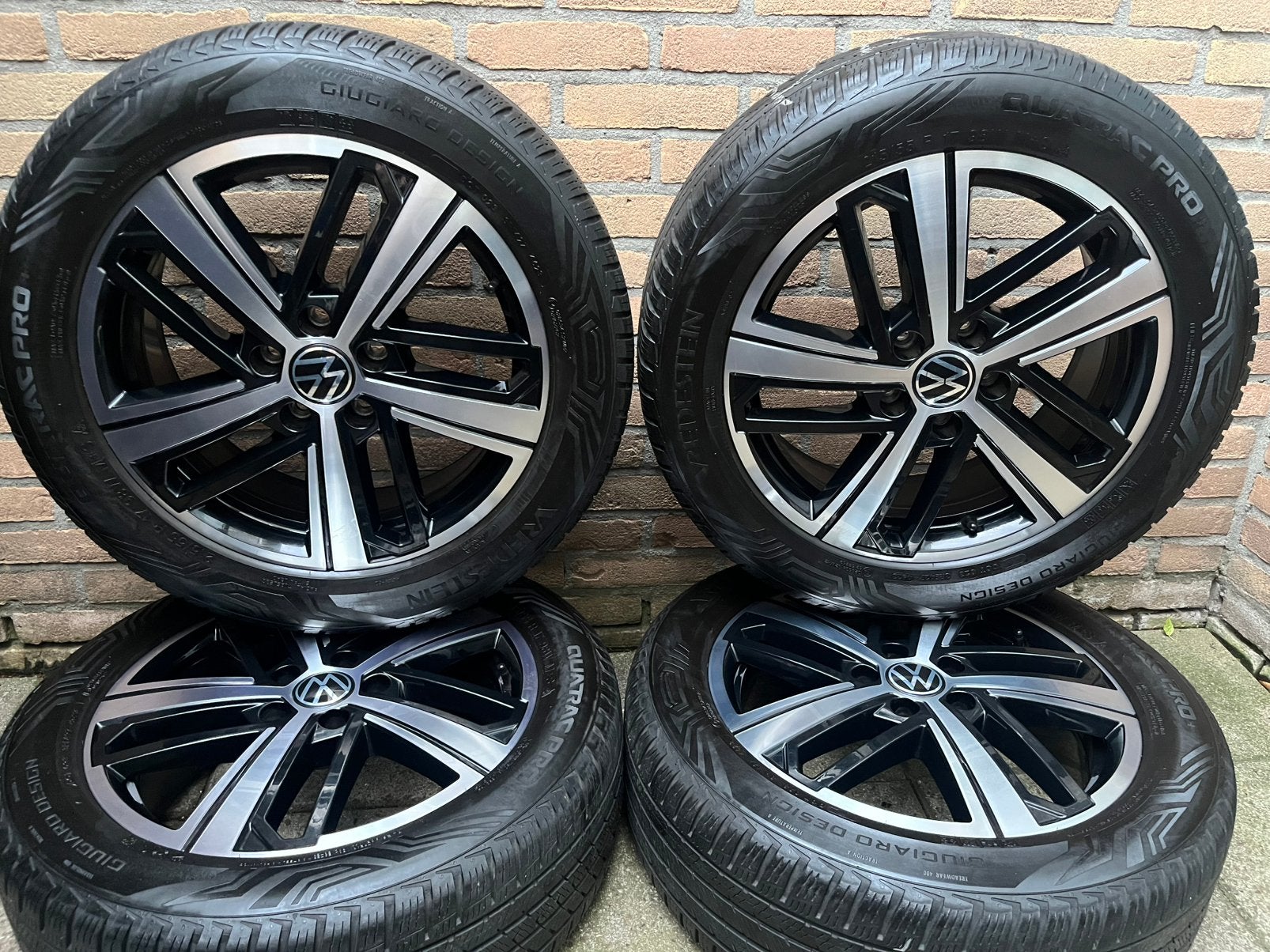 17” orig. Colombo Vw Caddy tigiun T-rok 4season set, Auto-onderdelen, Banden en Velgen, 17 inch, Ophalen of Verzenden, Band(en)
