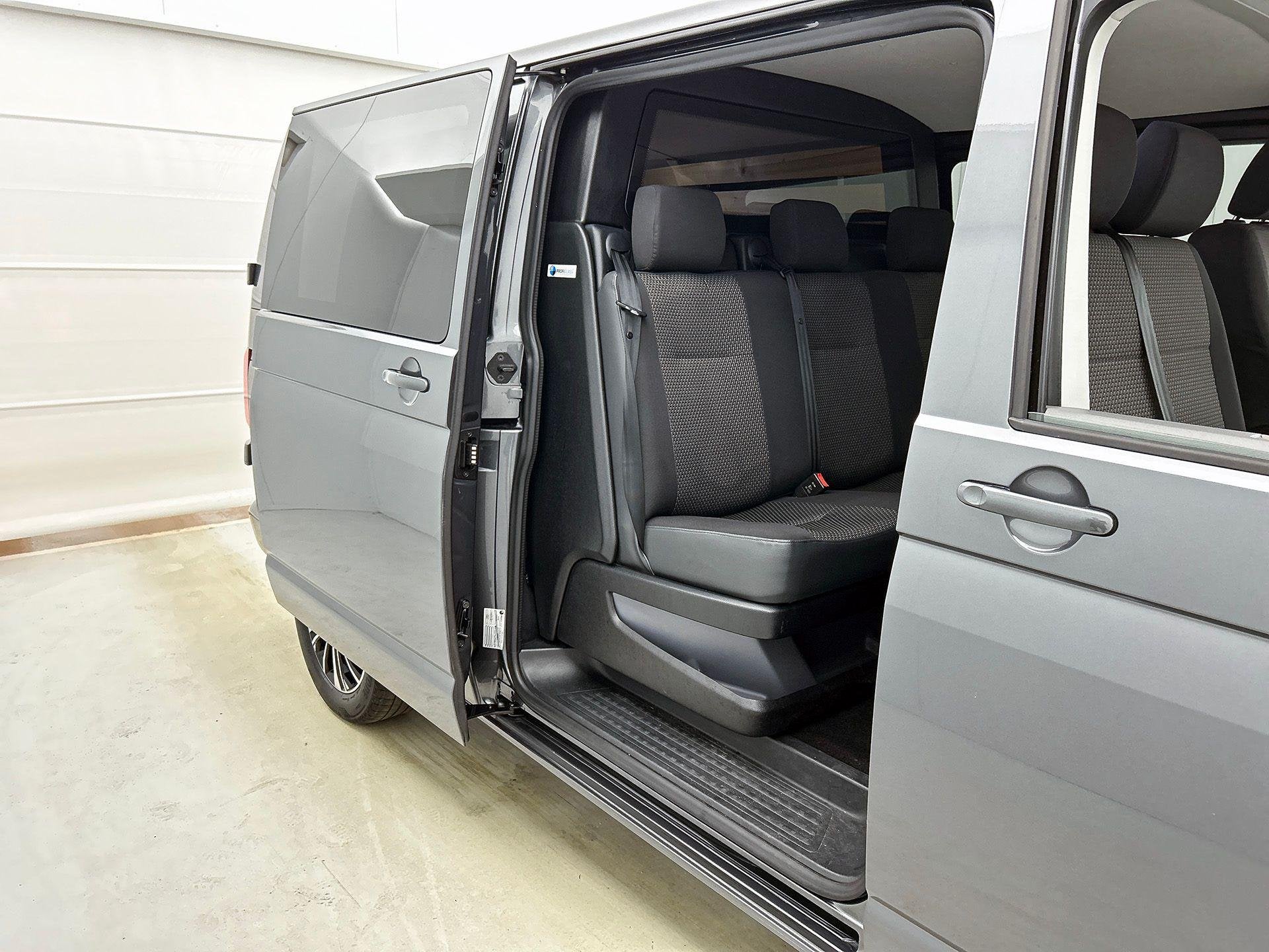 Volkswagen Transporter 2.0 TDI L2H1 Automaat Dubbele Cabine, Auto's, Stof, Gebruikt, 4 cilinders, 150 pk