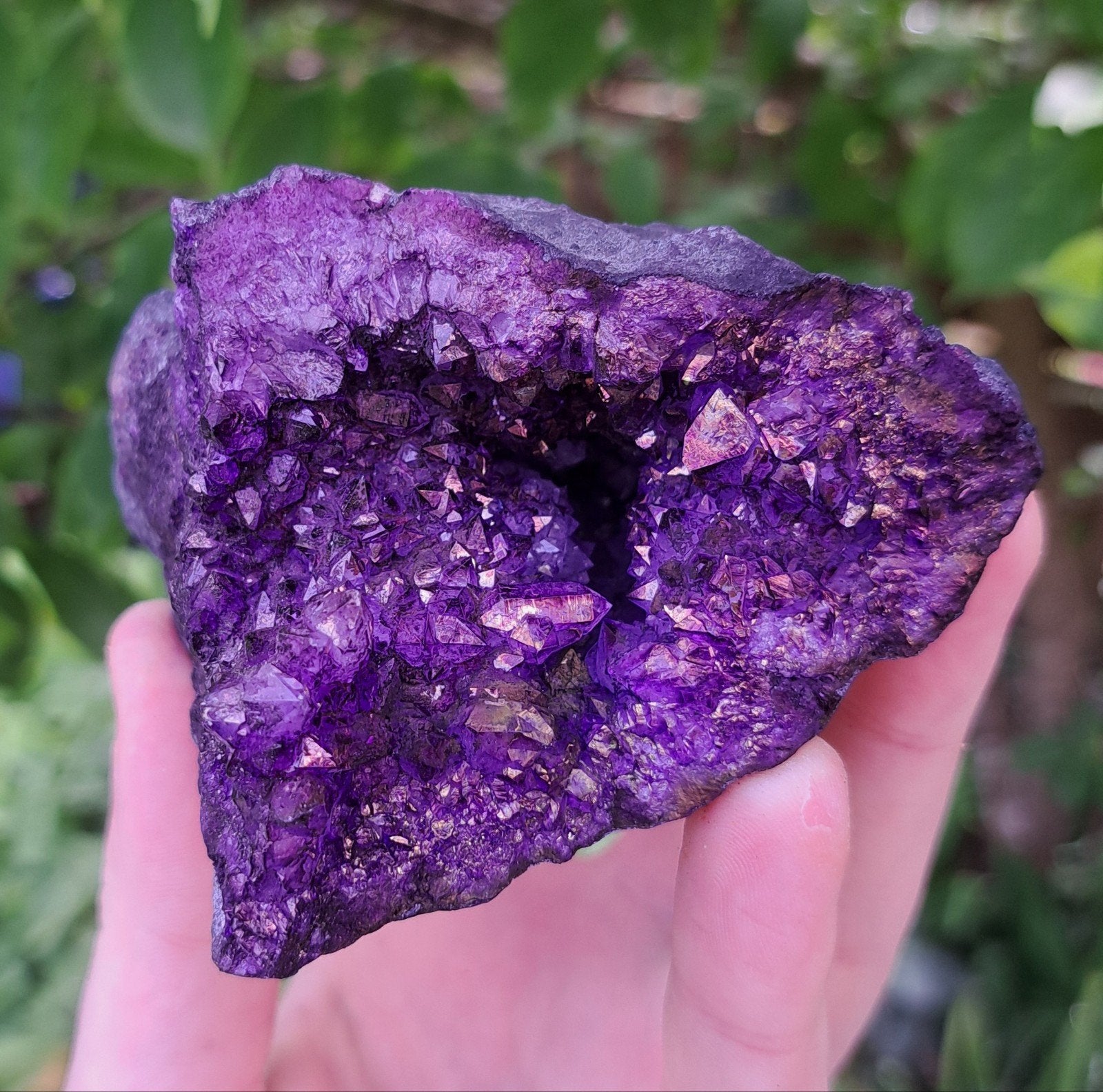 Grote paarse Bergkristal geode edelsteen kristal edelstenen, Ophalen of Verzenden