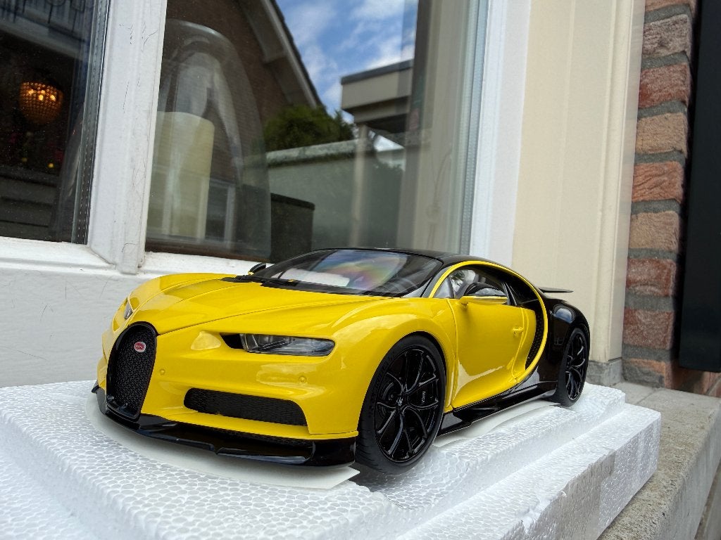 1:18 Bugatti Chiron Geel Zwart 2017 Autoart 70994, Hobby en Vrije tijd, Auto, Autoart, Nieuw, Ophalen of Verzenden