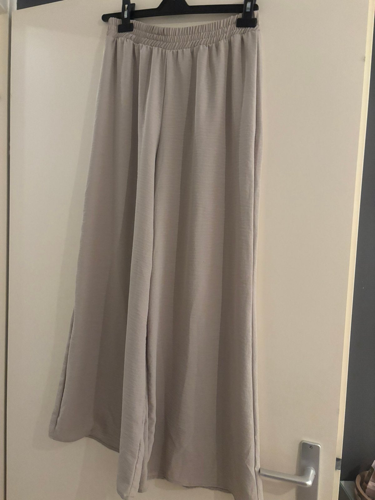 Fijne soepele beige wide leg broek Zara maat M, Maat 38/40 (M), Beige, Ophalen of Verzenden, Lang