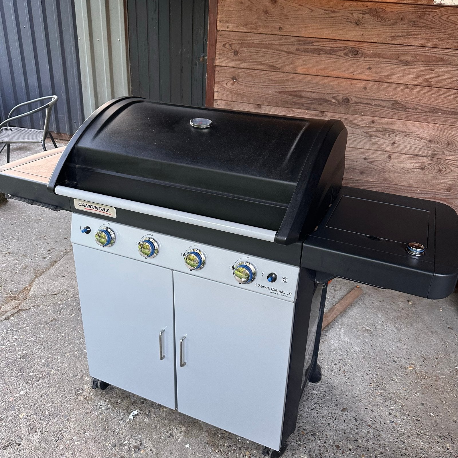 Goed onderhouden BBQ Campingaz 4 Series, Ophalen, Gebruikt