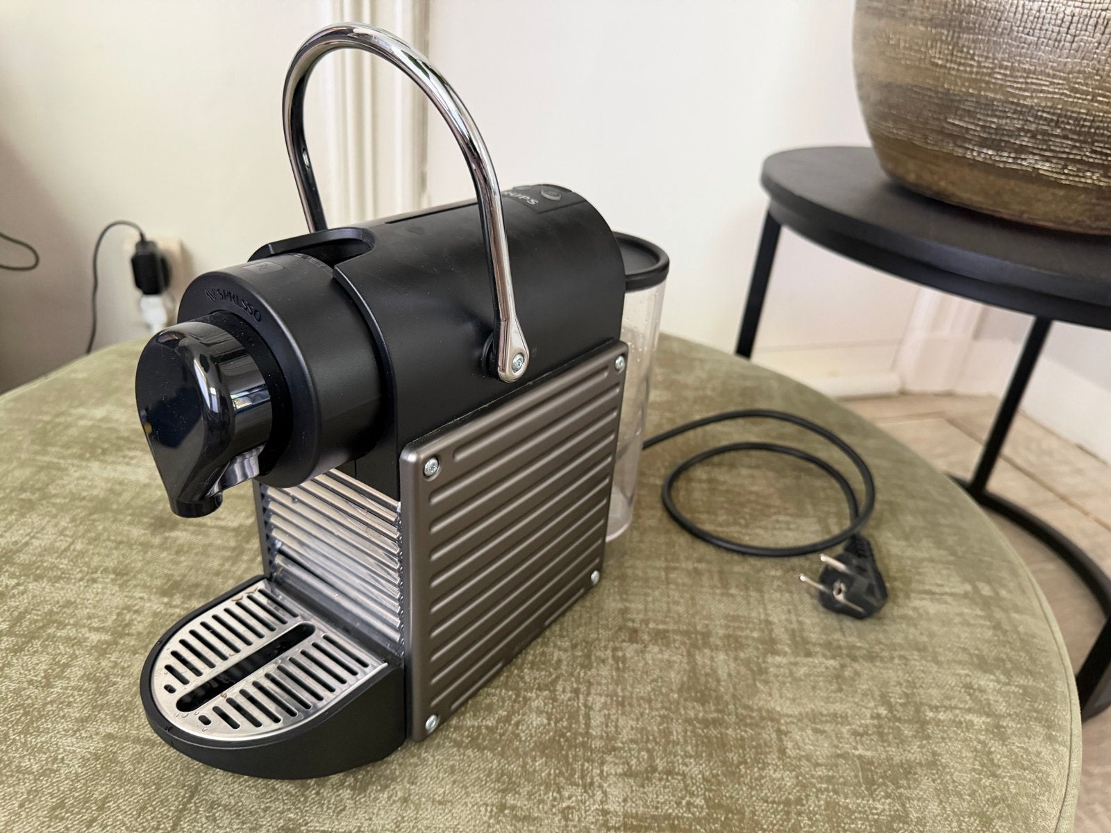 Krups Nespresso XN300 Pixie Koffiecupmachine Zwart, Gebruikt, Espresso apparaat, Ophalen of Verzenden, 1 kopje
