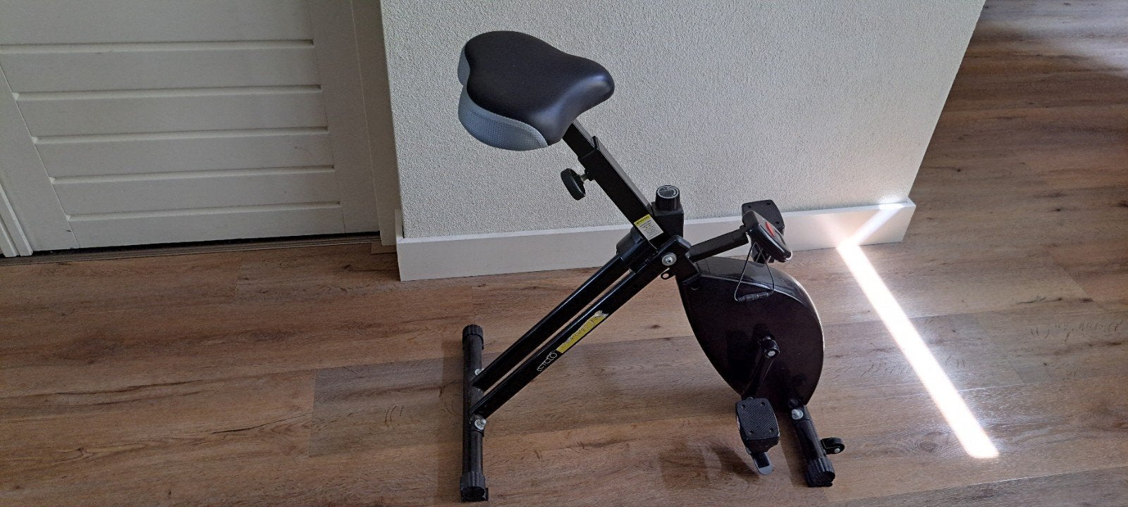 Compacte Deskbike / Hometrainer - Perfect voor Thuiswerken, Ophalen, Gebruikt, Metaal, Benen