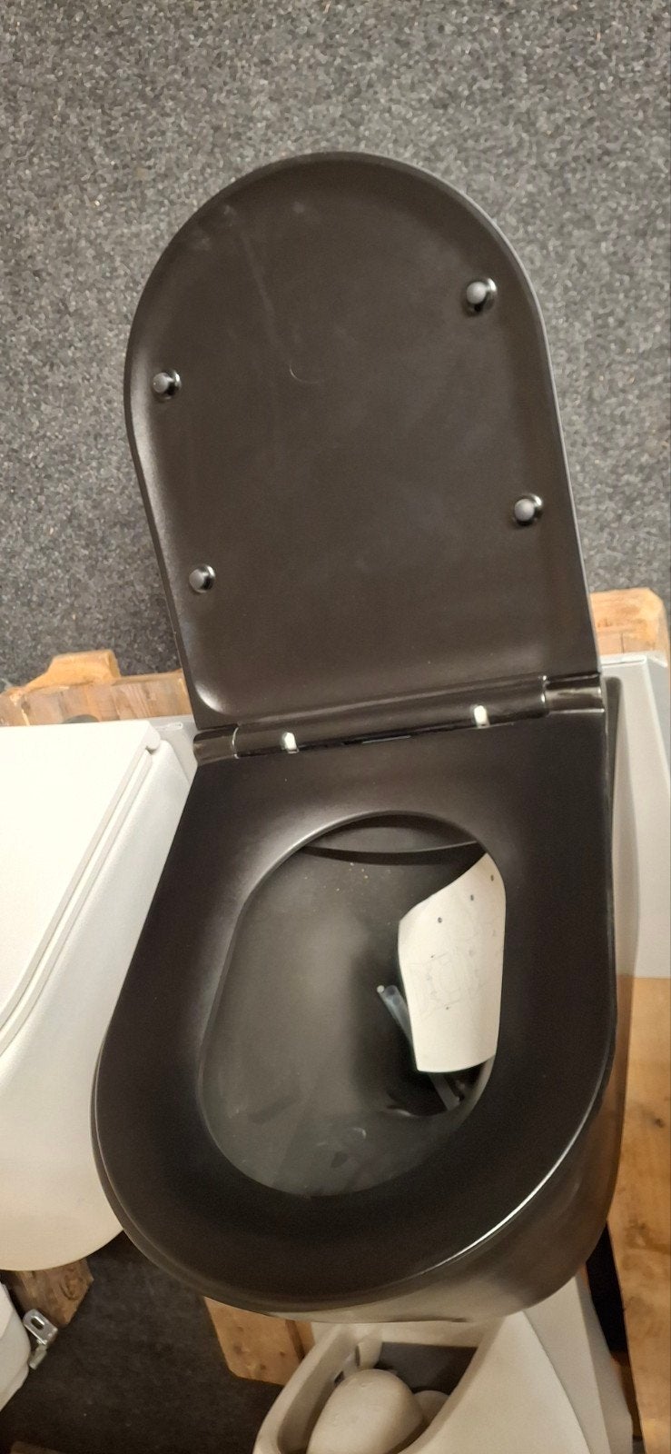 Hangtoilet mat zwart 'Differenz' randloos, Ophalen, Nieuw, Toilet