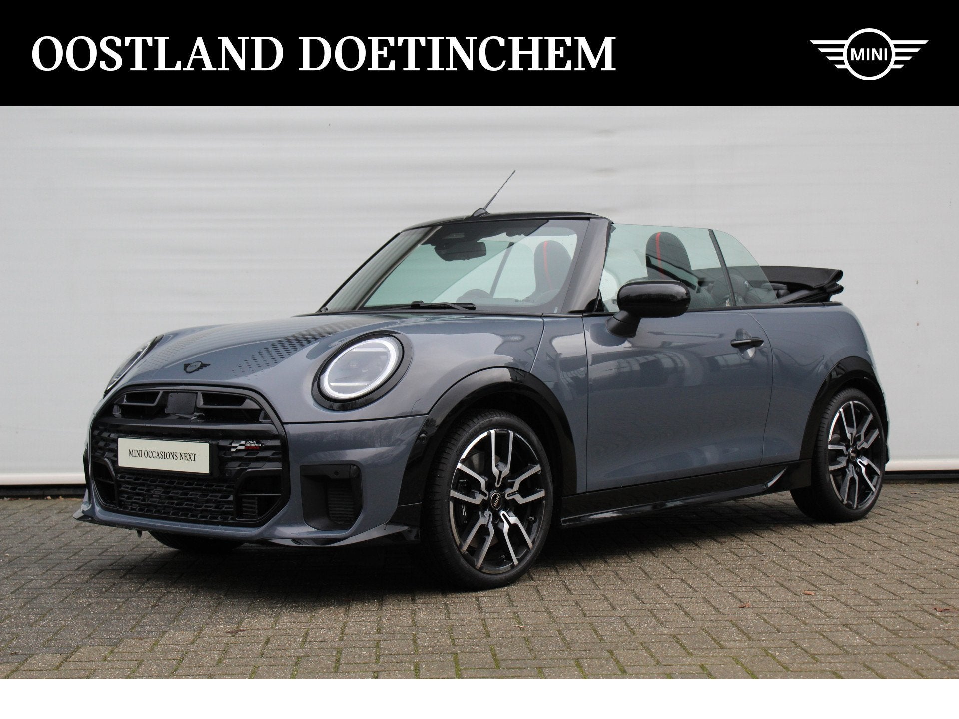 MINI Cabrio Cooper C Automaat / John Cooper Works / Pakket M