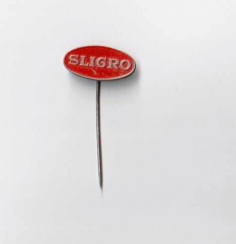 volmetaal speld Sligro levensmiddelen groothandel, Verzamelen, Speldjes, Pins en Buttons, Ophalen of Verzenden, Overige onderwerpen