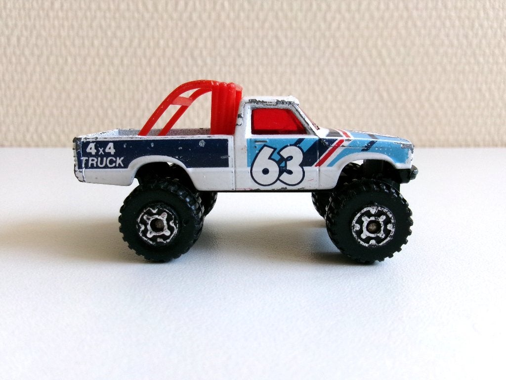 4x4 Open Back Truck wit 1:64 Matchbox (geen ovp, niet compl), Ophalen of Verzenden, Gebruikt, Auto