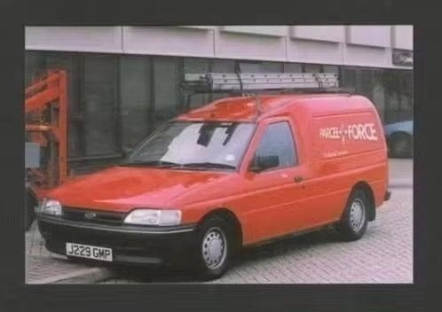 Londen Auto Bestelbus Ford Parcel Force Bezorgdienst Luton., Ophalen of Verzenden, 1980 tot heden, Ongelopen, Engeland