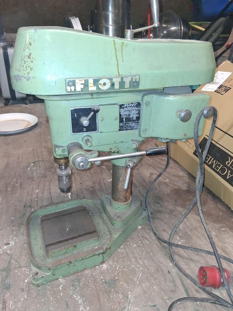 Flott Type TB 6 kolomboormachine Prima werkend!, Doe-het-zelf en Verbouw, Gereedschap | Boormachines, Ophalen, Variabele snelheid