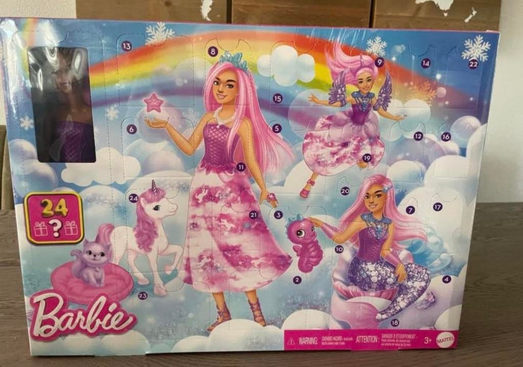 Barbie met accesoires, nieuw in doos, Kinderen en Baby's, Speelgoed | Poppen, Nieuw, Barbie, Ophalen of Verzenden