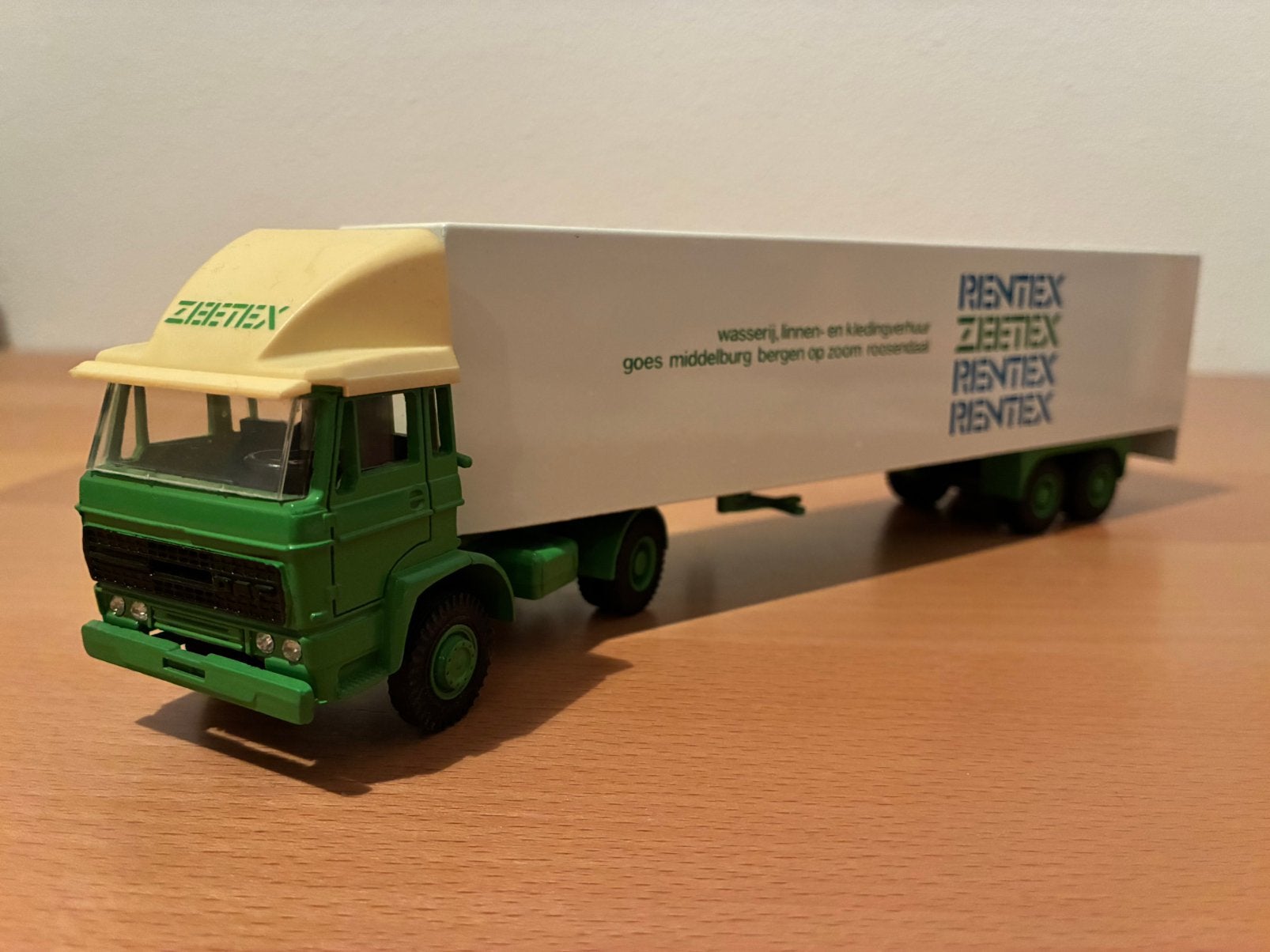 Lion Car DAF2300 met oplegger uitvoering Zeetex, Ophalen of Verzenden, Zo goed als nieuw, Bus of Vrachtwagen, Lion Toys