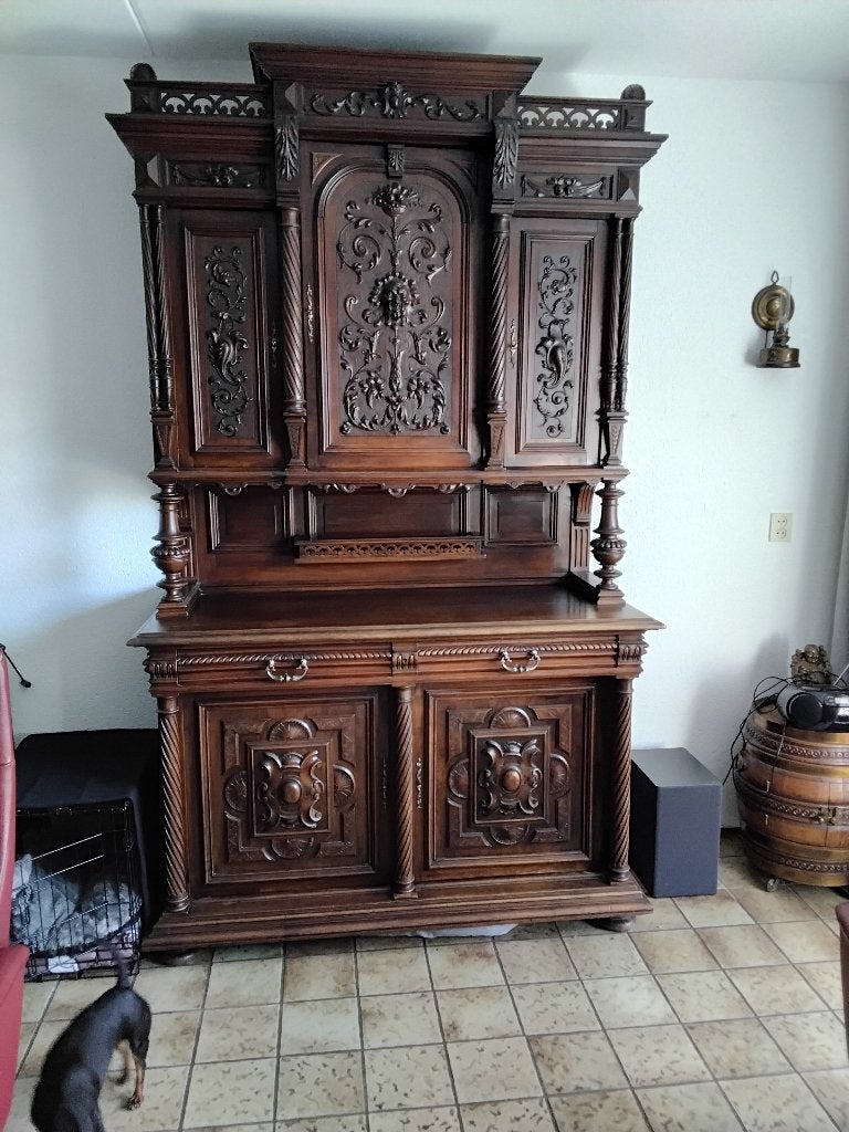 Noten houten kast, Ophalen