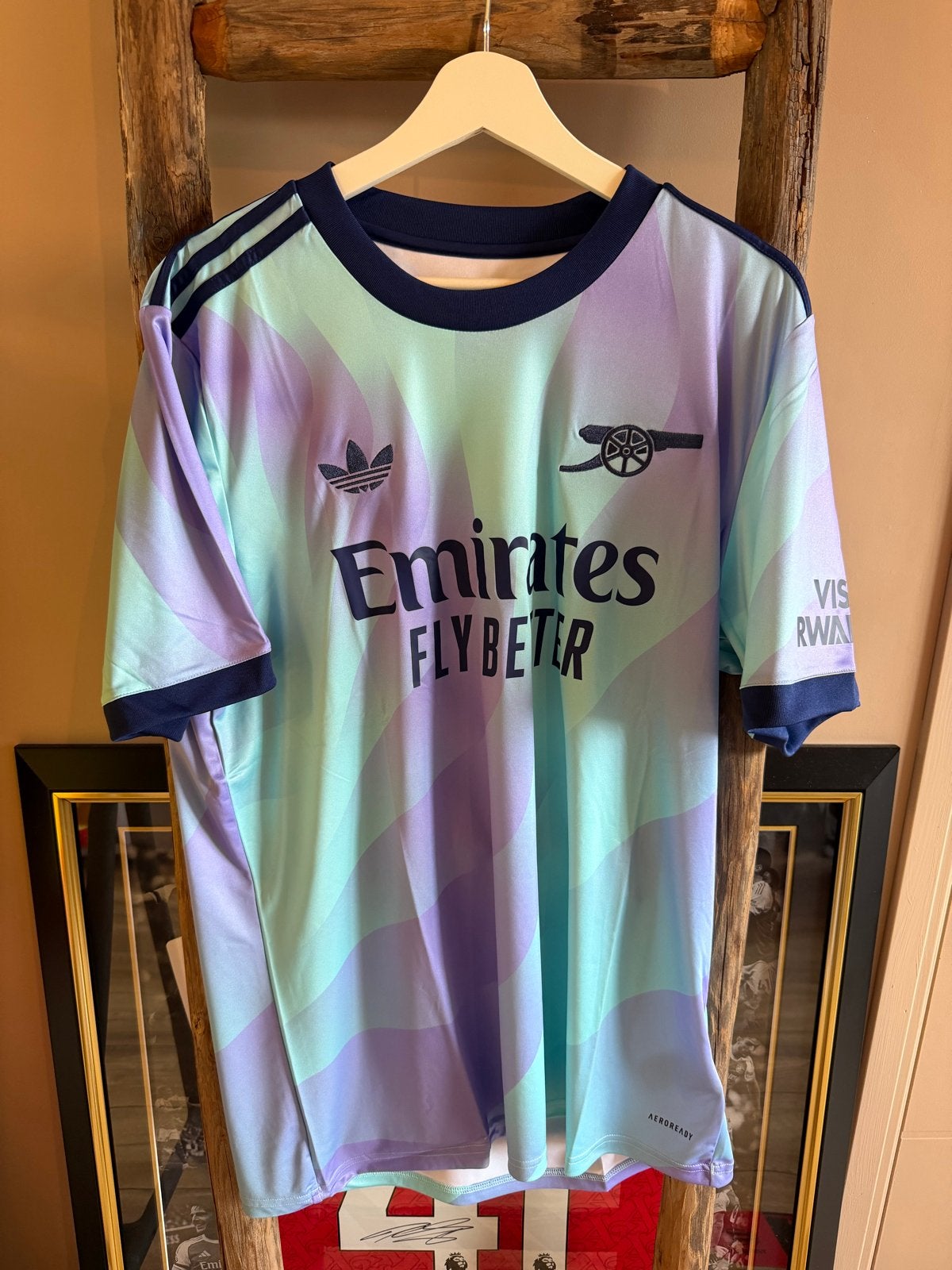 Origineel Adidas Arsenal Uitshirt 2024/2025 Maat L BNWT, Kleding | Heren, Sportkleding, Maat 52/54 (L), Meerkleurig, Nieuw, Ophalen of Verzenden