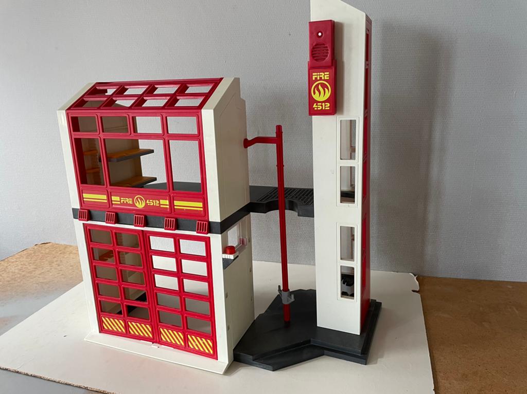 Playmobil brandweerkazerne 5361, Ophalen, Zo goed als nieuw
