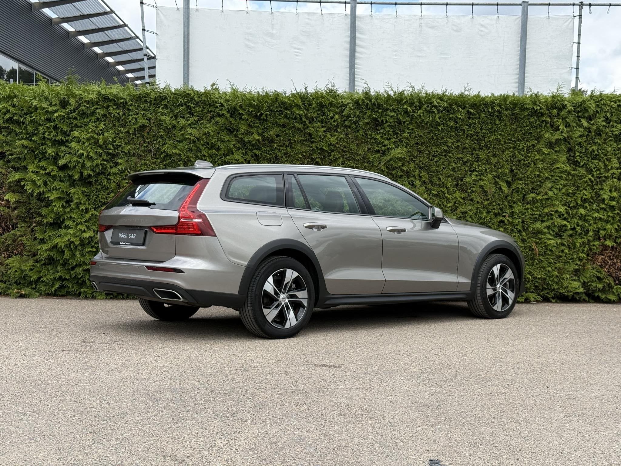 Volvo V60 Cross Country B5 AWD Ultimate | Trekhaak | Bliss |, 12 maanden, Euro 6, 4 cilinders, Vierwielaandrijving