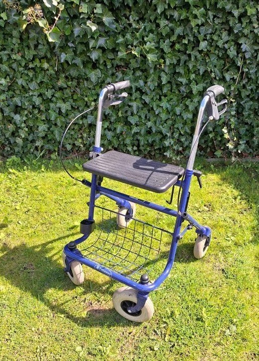Goed lopende rollator, Ophalen, Gebruikt
