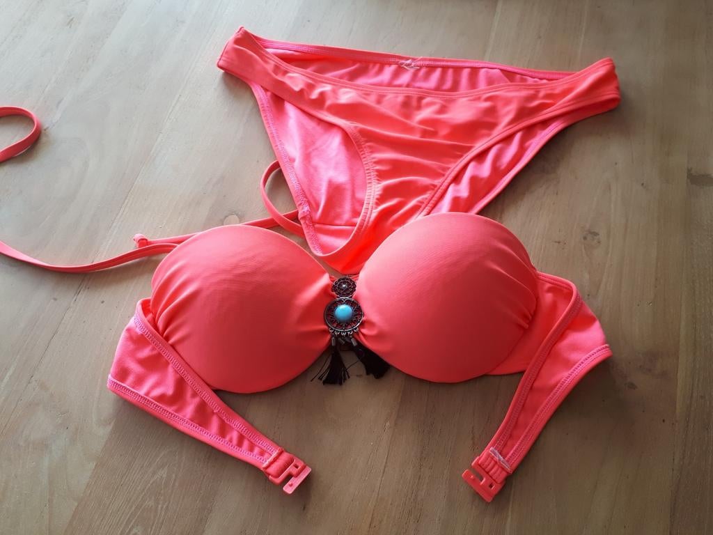 Hunkemöller Bikini Maat 75A en broekje maat S, Hunkemöller, Ophalen of Verzenden, Zo goed als nieuw, Bikini