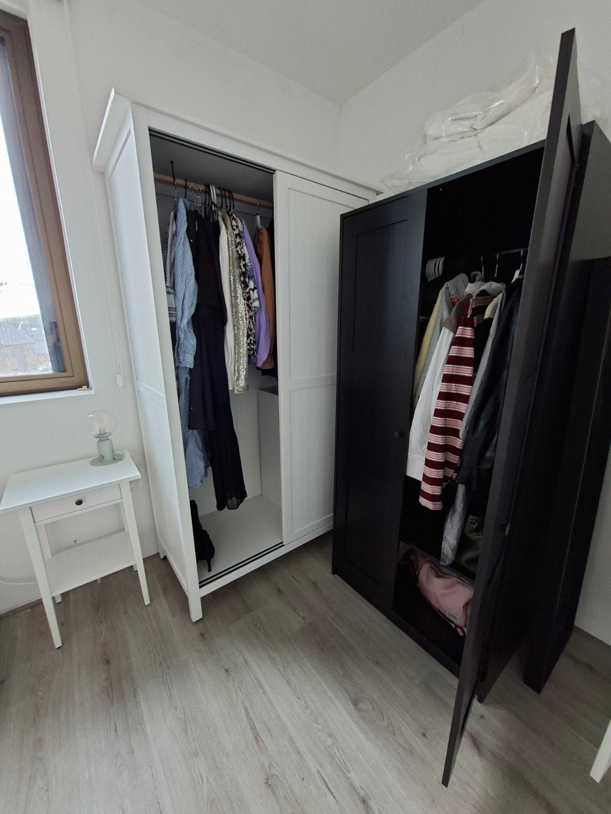 IKEA RAKKESTAD kledingkast  Zwartbruin, Huis en Inrichting, Kasten | Kledingkasten, Ophalen, Met deur(en), Gebruikt, 50 tot 100 cm