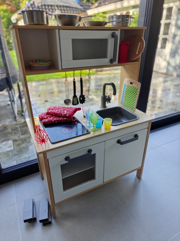 Compleet houten keukentje ikea, Ophalen, Zo goed als nieuw, Jongen of Meisje