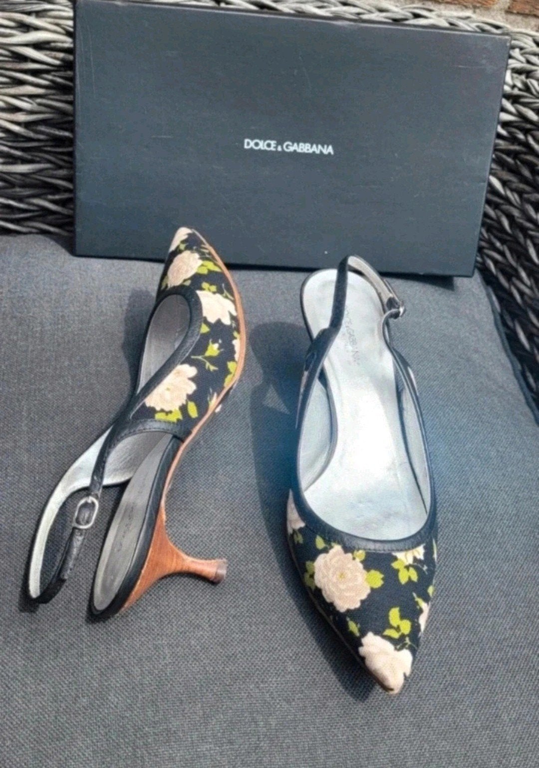 Dolce & Gabbana slingback pumps met bloemenprint maat 38, Dolce & Gabbana, Schoenen met lage hakken, Zwart, Ophalen of Verzenden